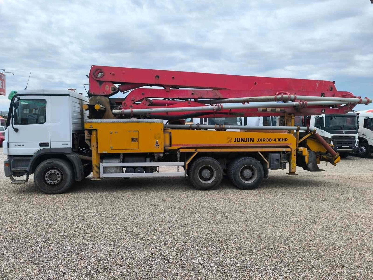 Mercedes-Benz ACTROS 3341 JUNJIN JXR 38-4 - Pompa do betonu: zdjęcie 4 Mercedes-Benz ACTROS 3341 JUNJIN JXR 38-4 - Pompa do betonu: zdjęcie 4