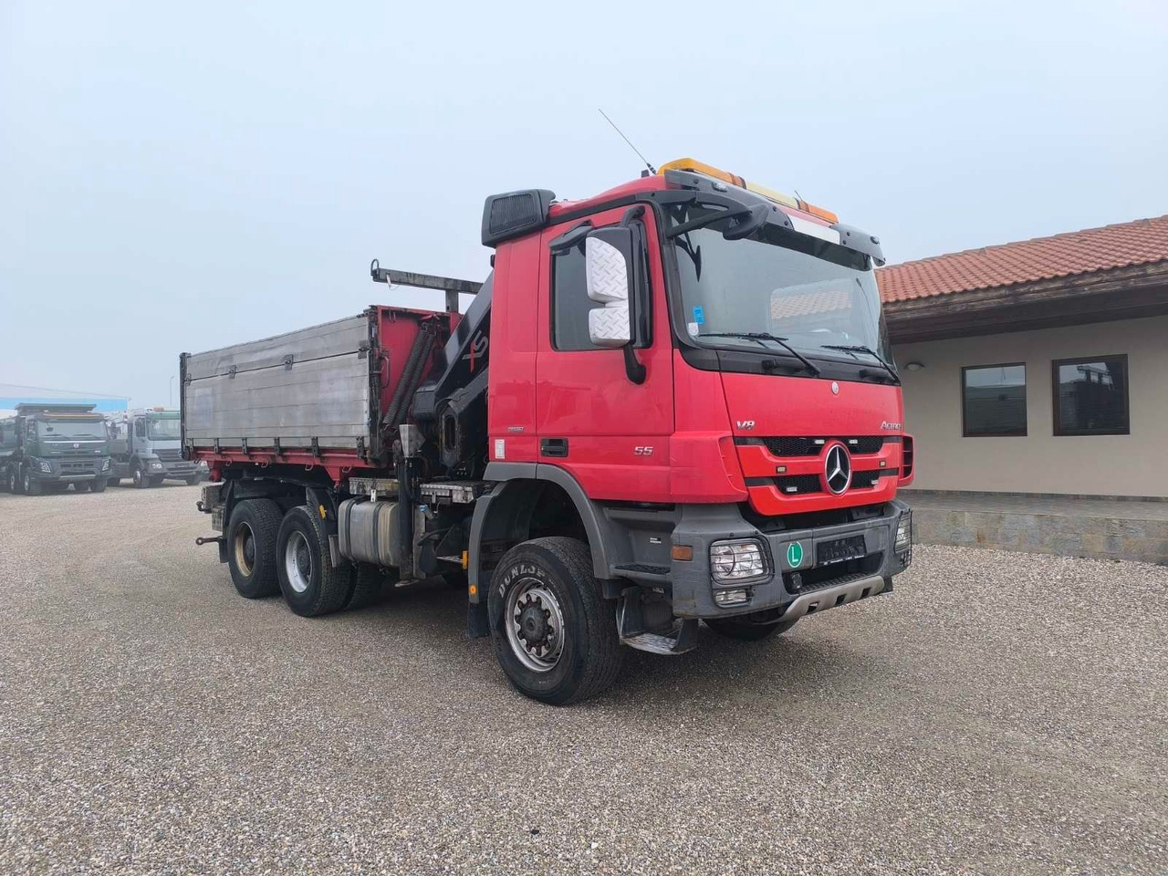 Mercedes-Benz ACTROS 3355 V8 6X6 HIAB 211 EP-5 HIPRO - Wywrotka, Samochod ciężarowy z HDS: zdjęcie 1 Mercedes-Benz ACTROS 3355 V8 6X6 HIAB 211 EP-5 HIPRO - Wywrotka, Samochod ciężarowy z HDS: zdjęcie 1