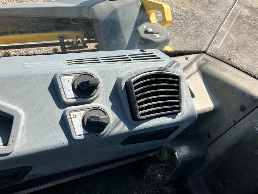 BOMAG DE BW 161 AD-5 Stage IIIb/Tier 4i - Walec drogowy: zdjęcie 5 BOMAG DE BW 161 AD-5 Stage IIIb/Tier 4i - Walec drogowy: zdjęcie 5