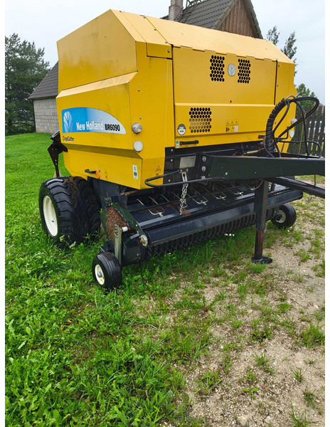 New Holland BR 6090 - Prasa rolująca: zdjęcie 3 New Holland BR 6090 - Prasa rolująca: zdjęcie 3