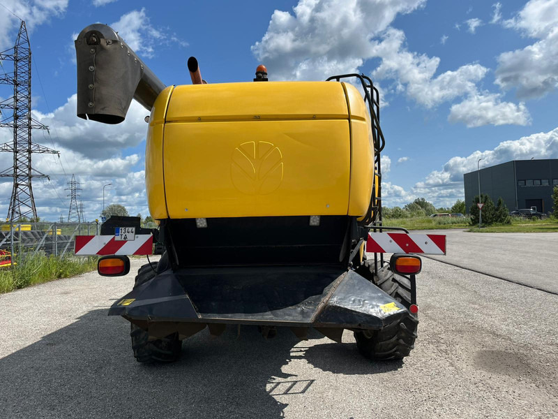 New Holland CX 860 - Kombajn zbożowy: zdjęcie 4 New Holland CX 860 - Kombajn zbożowy: zdjęcie 4