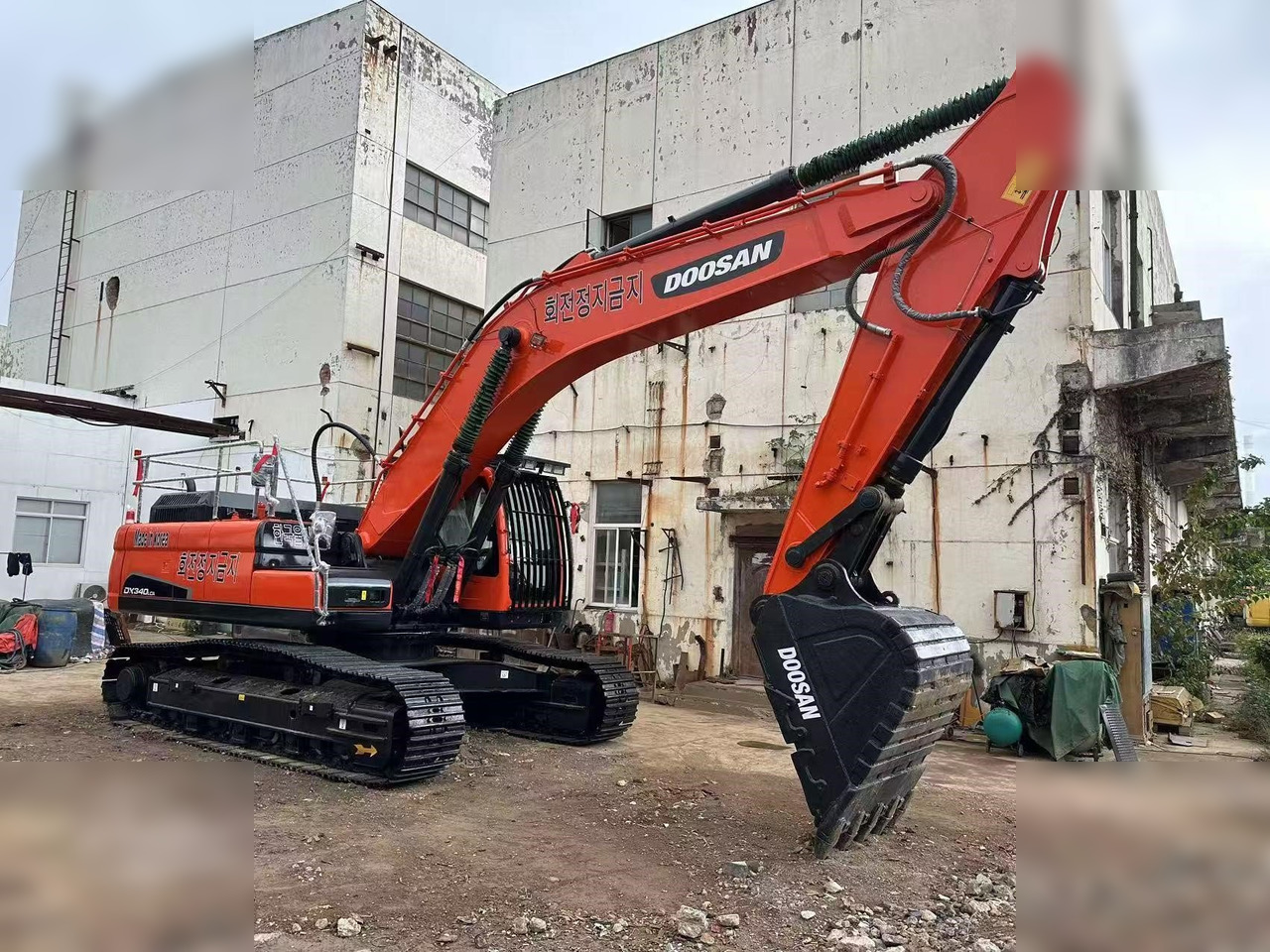 DOOSAN DX340 LC - Koparka gąsienicowa: zdjęcie 2 DOOSAN DX340 LC - Koparka gąsienicowa: zdjęcie 2