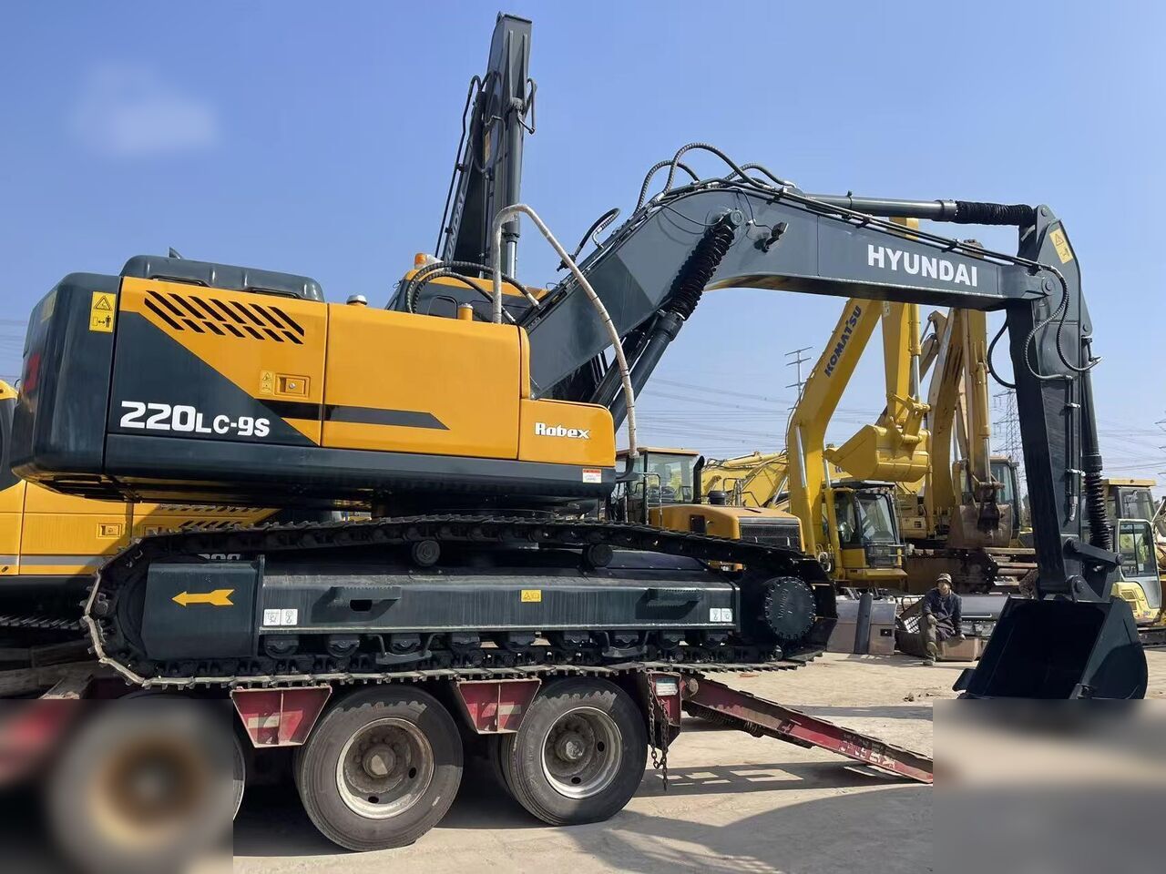 HYUNDAI ROBEX 220 LC-9S - Koparka gąsienicowa: zdjęcie 1 HYUNDAI ROBEX 220 LC-9S - Koparka gąsienicowa: zdjęcie 1