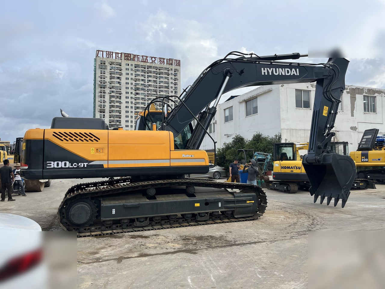 HYUNDAI ROBEX 300 LC-9 - Koparka gąsienicowa: zdjęcie 2 HYUNDAI ROBEX 300 LC-9 - Koparka gąsienicowa: zdjęcie 2