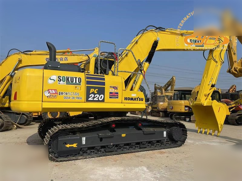 KOMATSU PC220-8 - Koparka gąsienicowa: zdjęcie 2 KOMATSU PC220-8 - Koparka gąsienicowa: zdjęcie 2