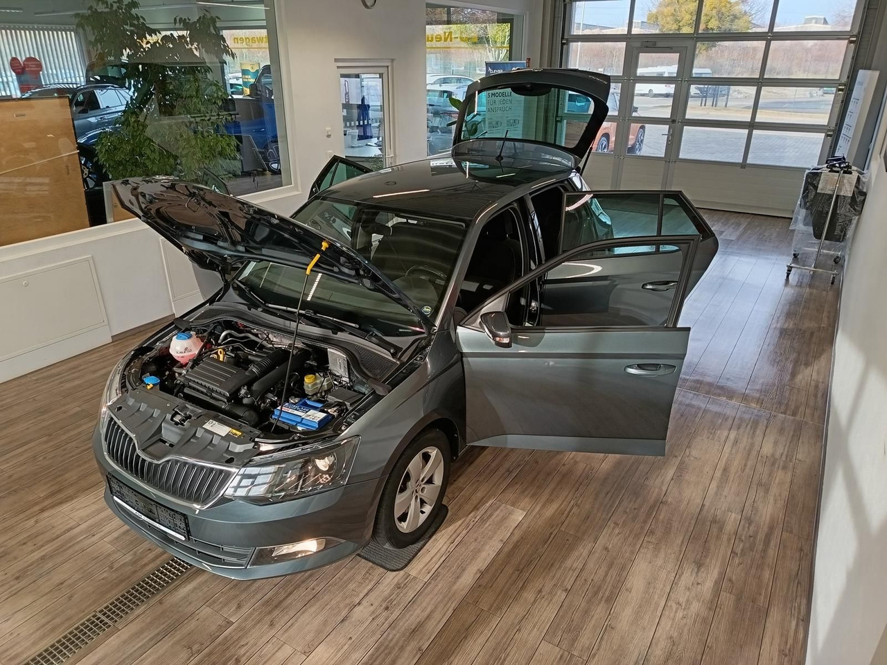 Skoda Fabia Style 1,2 TSI 81 kW DSG*PDC*SHZ*TEMP*KLIMA - Samochód osobowy: zdjęcie 2 Skoda Fabia Style 1,2 TSI 81 kW DSG*PDC*SHZ*TEMP*KLIMA - Samochód osobowy: zdjęcie 2