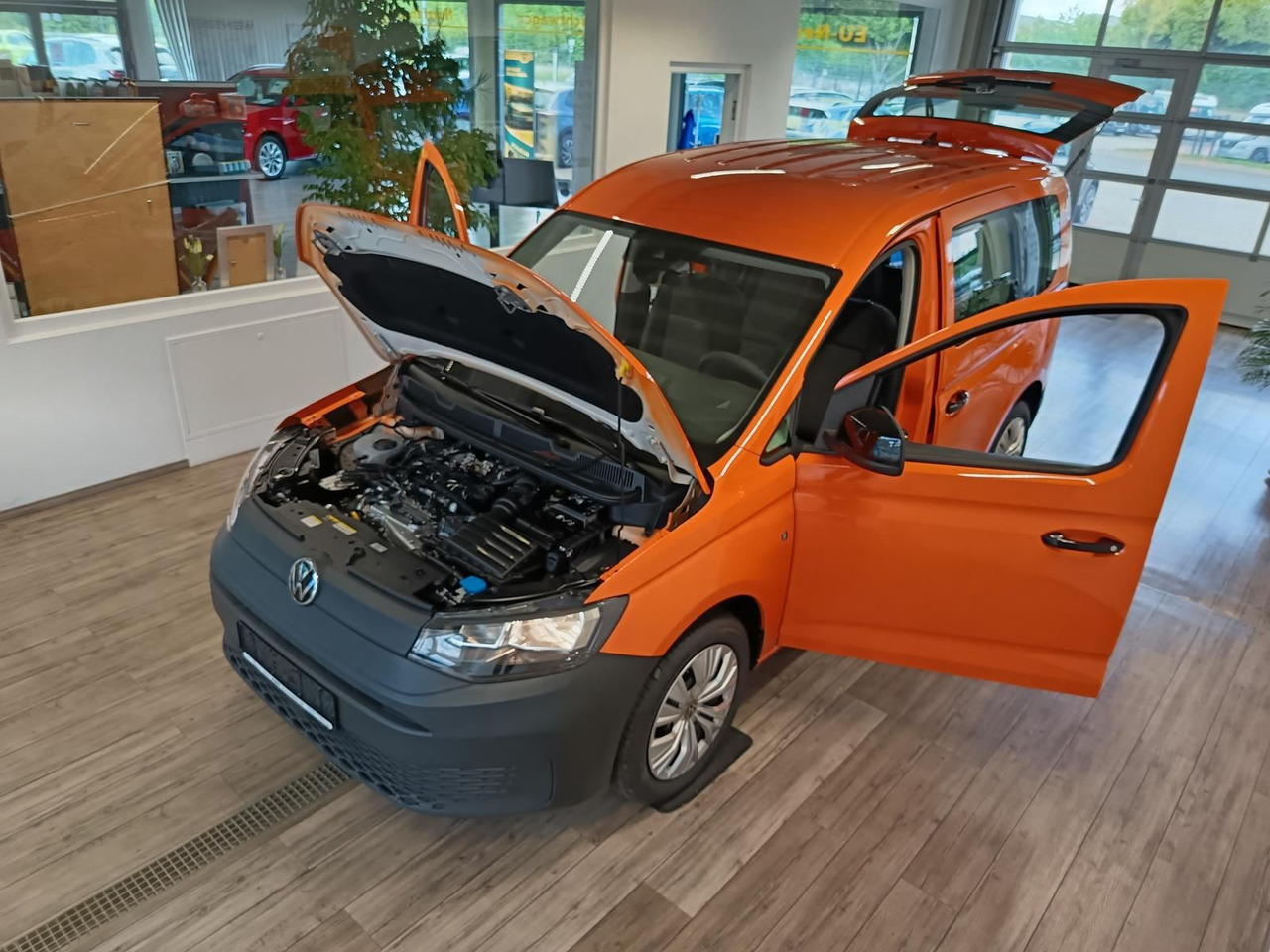 Volkswagen Caddy 2.0 TDI 75 kW*PDC*TEMP*DAB*KLIMA*5-SITZER* - Kombi: zdjęcie 2 Volkswagen Caddy 2.0 TDI 75 kW*PDC*TEMP*DAB*KLIMA*5-SITZER* - Kombi: zdjęcie 2