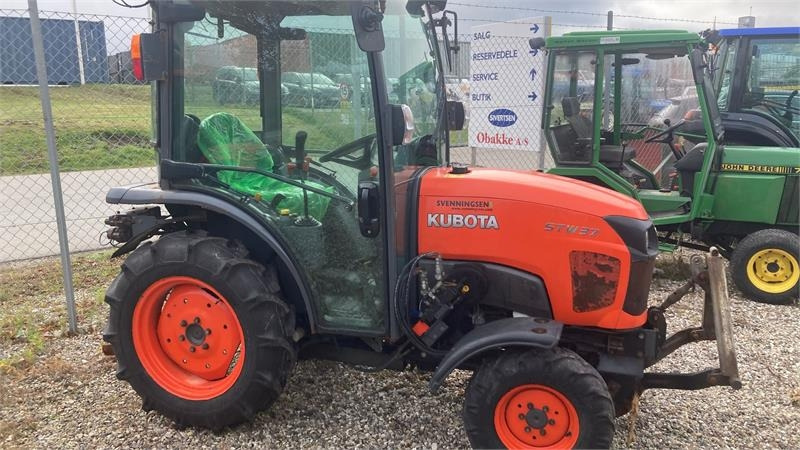 Kubota STW37 Kun 1145 timer - Ciągnik komunalny: zdjęcie 1 Kubota STW37 Kun 1145 timer - Ciągnik komunalny: zdjęcie 1