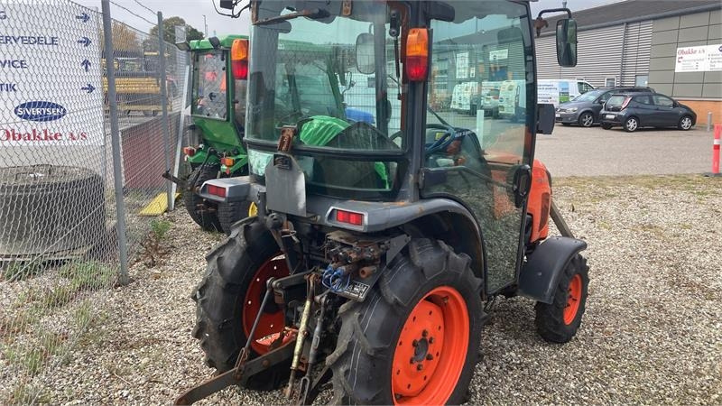 Kubota STW37 Kun 1145 timer - Ciągnik komunalny: zdjęcie 3 Kubota STW37 Kun 1145 timer - Ciągnik komunalny: zdjęcie 3