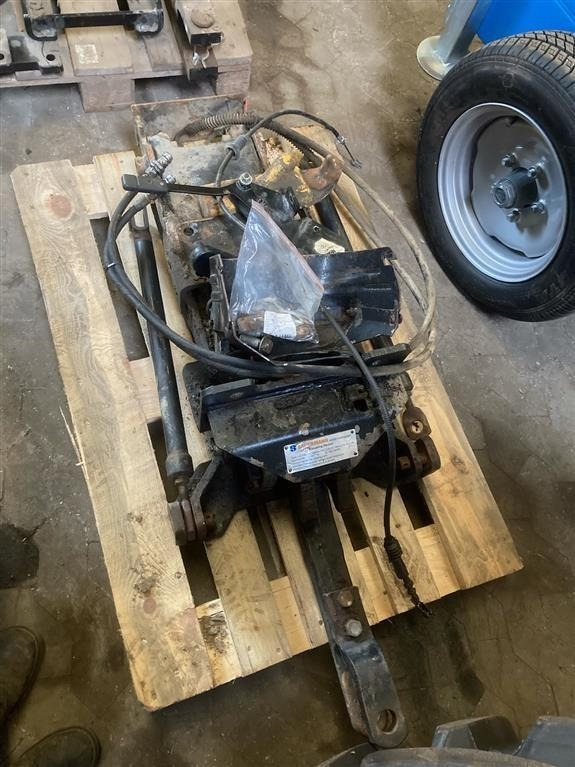 New Holland T7030 Hitchtræk - Szybkozłącza: zdjęcie 2 New Holland T7030 Hitchtræk - Szybkozłącza: zdjęcie 2