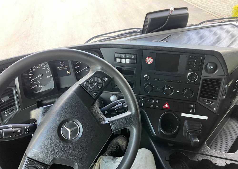 Mercedes-Benz ANTOS 1830 solidny kiper wywrotka blokada mostu - Wywrotka: zdjęcie 3 Mercedes-Benz ANTOS 1830 solidny kiper wywrotka blokada mostu - Wywrotka: zdjęcie 3