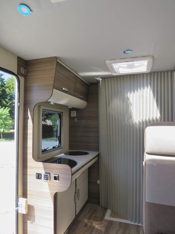 Nowy Kamper z alkową Fiat Ducato RETRACTABLE PLATFORM (300KG CAPACITY): zdjęcie 13