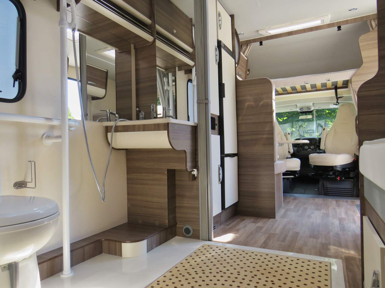 Nowy Kamper z alkową Fiat Ducato RETRACTABLE PLATFORM (300KG CAPACITY): zdjęcie 10