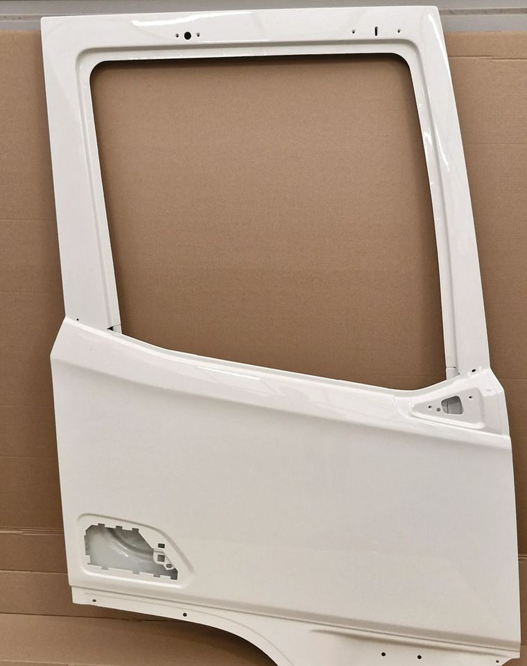 DAF XF XG DRZWI PRAWE - Nadwozie i zewnętrzne elementy do Samochodów ciężarowych: zdjęcie 1 DAF XF XG DRZWI PRAWE - Nadwozie i zewnętrzne elementy do Samochodów ciężarowych: zdjęcie 1