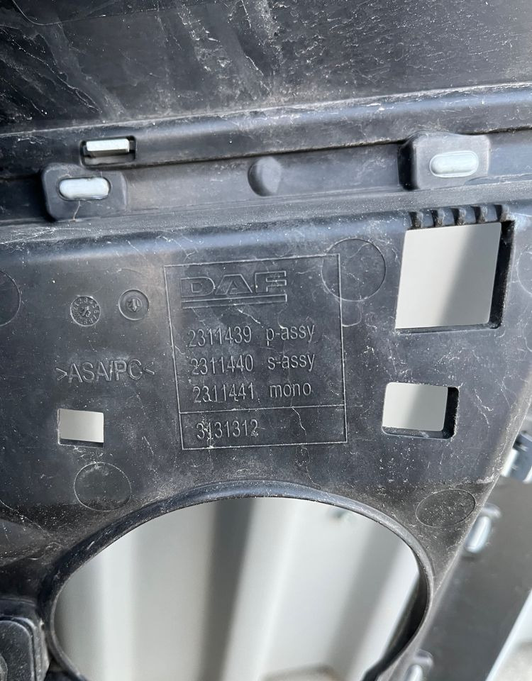 Grill DAF XG XG+ atrapa gril osłona chłodnicy - Kratka wlotu powietrza do Samochodów ciężarowych: zdjęcie 3 Grill DAF XG XG+ atrapa gril osłona chłodnicy - Kratka wlotu powietrza do Samochodów ciężarowych: zdjęcie 3