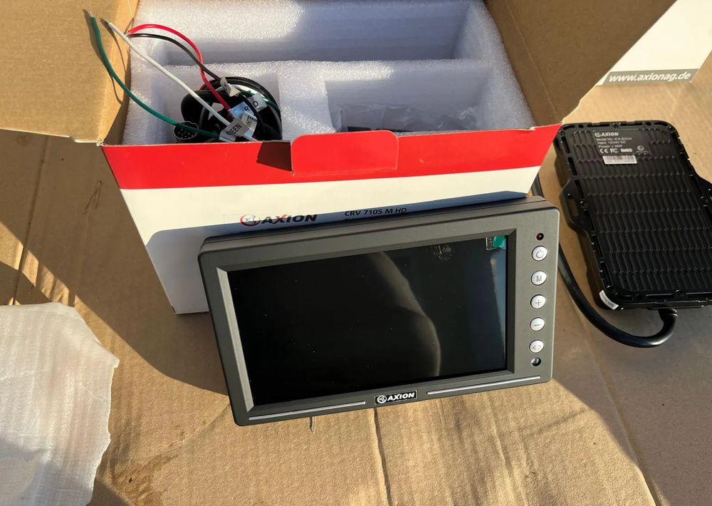 ZESTAW MONITOR KAMERA AXION NOWE - Kabina i wnętrze: zdjęcie 2 ZESTAW MONITOR KAMERA AXION NOWE - Kabina i wnętrze: zdjęcie 2