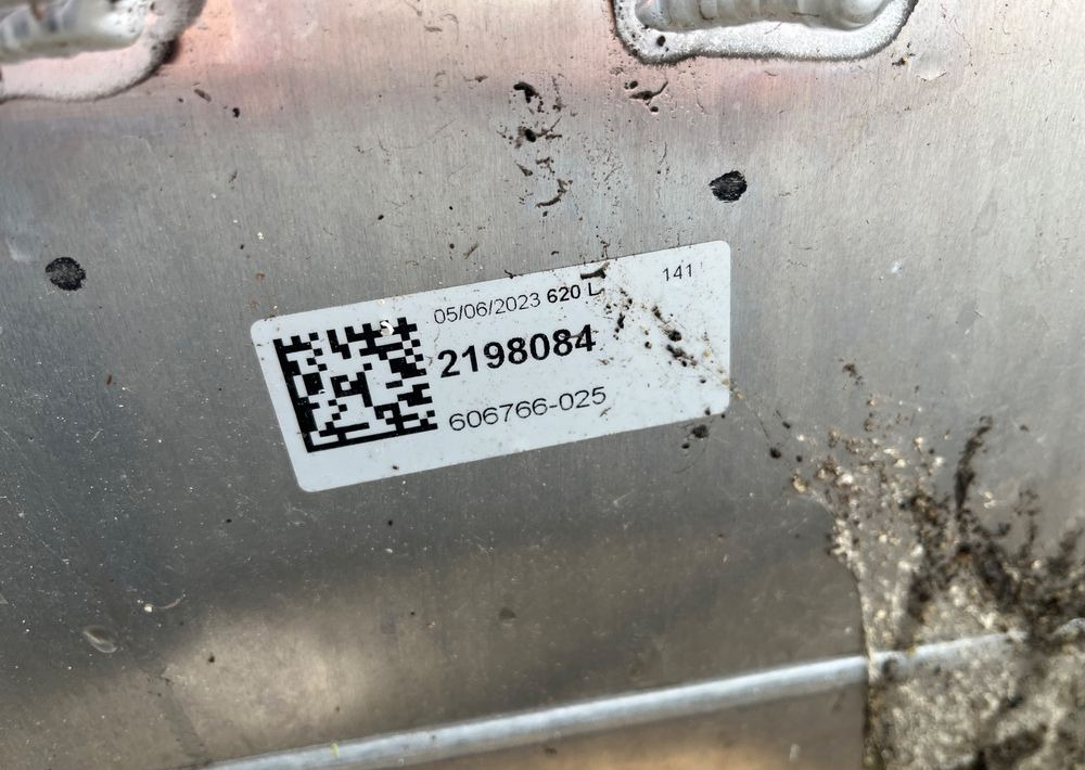 Zbiornik paliwa DAF XG XF CF 620 litrów bak jak NOWY - Układ paliwowy do Samochodów ciężarowych: zdjęcie 5 Zbiornik paliwa DAF XG XF CF 620 litrów bak jak NOWY - Układ paliwowy do Samochodów ciężarowych: zdjęcie 5