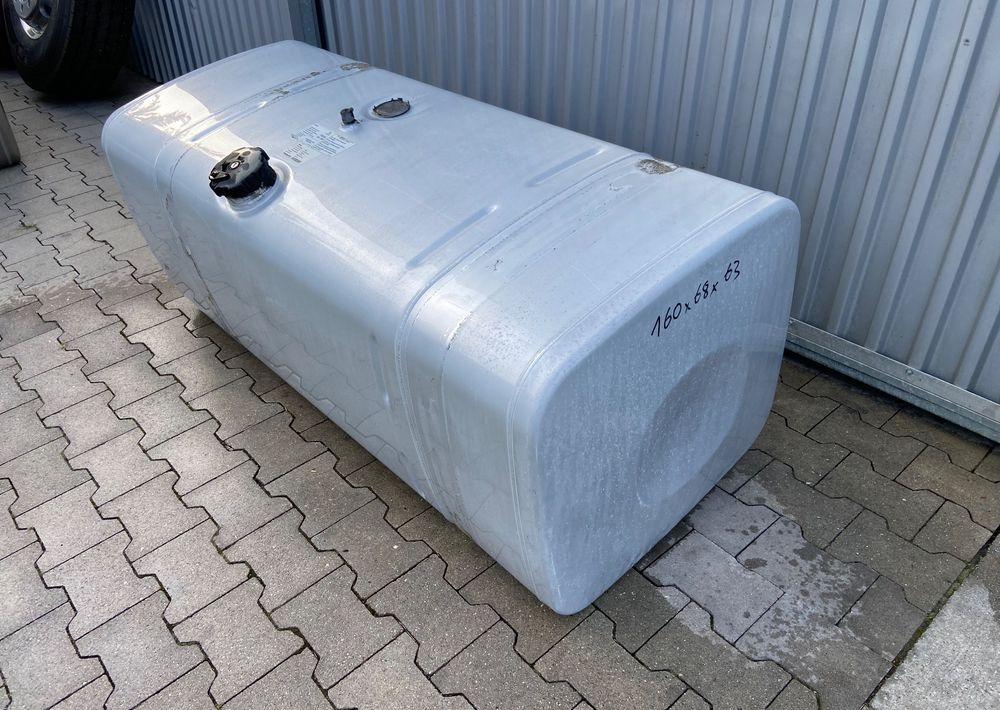 Zbiornik paliwa MAN TGX TGS 600 litrów bak - Zbiornik paliwa do Samochodów ciężarowych: zdjęcie 2 Zbiornik paliwa MAN TGX TGS 600 litrów bak - Zbiornik paliwa do Samochodów ciężarowych: zdjęcie 2
