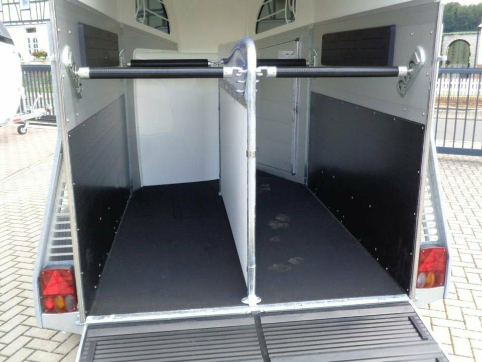 Böckmann Pferdeanhänger Champion R Sattelkammer Aluboden - Przyczepa do przewozu koni: zdjęcie 5 Böckmann Pferdeanhänger Champion R Sattelkammer Aluboden - Przyczepa do przewozu koni: zdjęcie 5