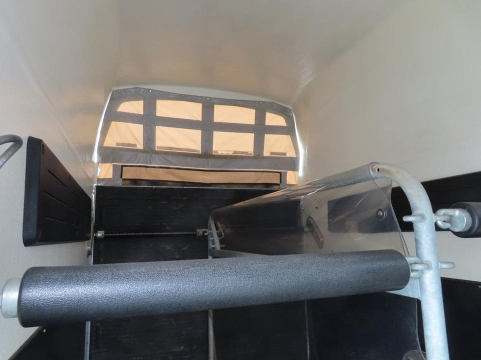 Böckmann, Pferdeanhänger, Comfort,CFF,,Aluboden, SaKa, 100 km/h - Przyczepa do przewozu koni: zdjęcie 5 Böckmann, Pferdeanhänger, Comfort,CFF,,Aluboden, SaKa, 100 km/h - Przyczepa do przewozu koni: zdjęcie 5