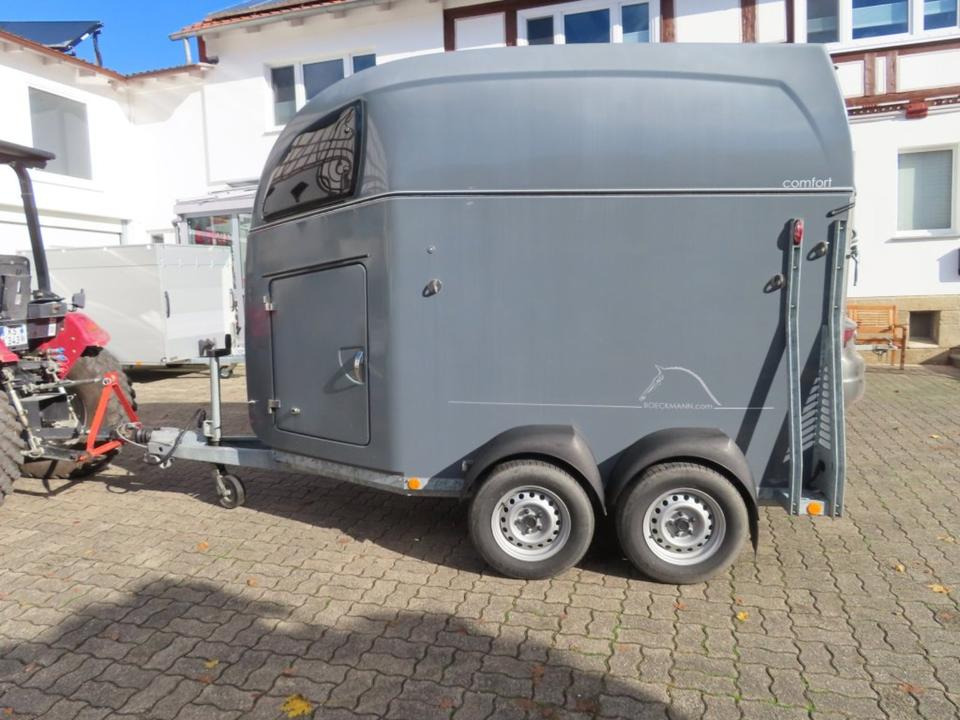 Böckmann, Pferdeanhänger, Comfort,CFF,,Aluboden, SaKa, 100 km/h - Przyczepa do przewozu koni: zdjęcie 2 Böckmann, Pferdeanhänger, Comfort,CFF,,Aluboden, SaKa, 100 km/h - Przyczepa do przewozu koni: zdjęcie 2