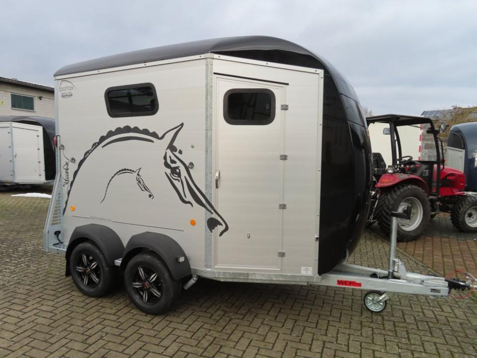 Böckmann Pferdeanhänger Portax SKA 2025 WCF Fenster links/ rechts - Przyczepa do przewozu koni: zdjęcie 4 Böckmann Pferdeanhänger Portax SKA 2025 WCF Fenster links/ rechts - Przyczepa do przewozu koni: zdjęcie 4