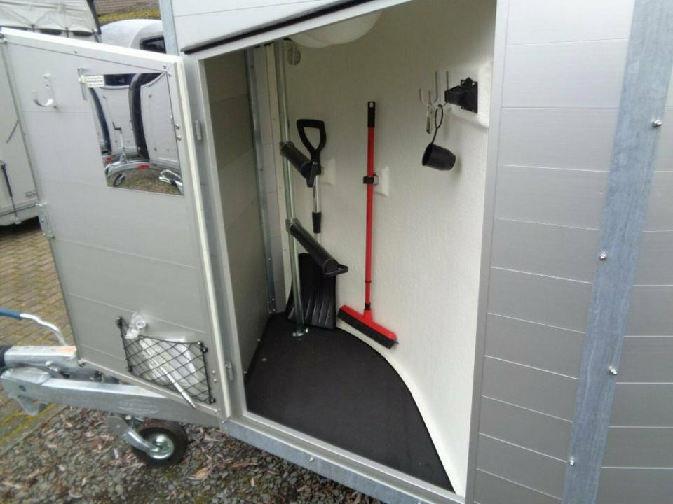 Böckmann Pferdeanhänger zu VERMIETEN Leihanhänger ab 55€/Tag - Przyczepa do przewozu koni: zdjęcie 2 Böckmann Pferdeanhänger zu VERMIETEN Leihanhänger ab 55€/Tag - Przyczepa do przewozu koni: zdjęcie 2