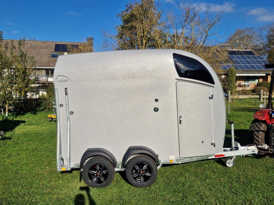 Pferdeanhänger Böckmann, Master, WCF, Aluräder, Sattelk.100 Km - Przyczepa do przewozu koni: zdjęcie 3 Pferdeanhänger Böckmann, Master, WCF, Aluräder, Sattelk.100 Km - Przyczepa do przewozu koni: zdjęcie 3