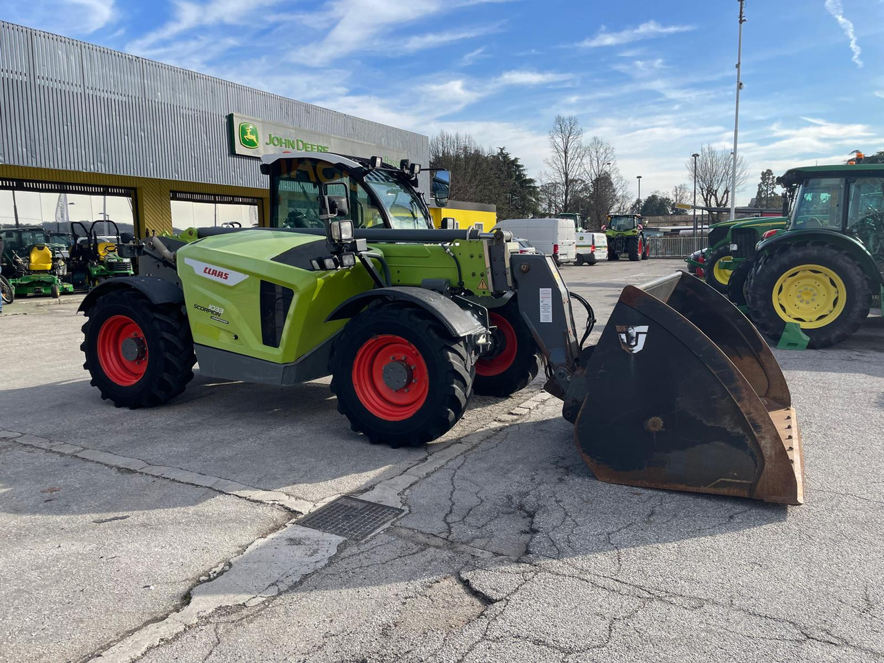 CLAAS TELESCOPICO SCORPION 10.33 - Ładowarka teleskopowa: zdjęcie 3 CLAAS TELESCOPICO SCORPION 10.33 - Ładowarka teleskopowa: zdjęcie 3