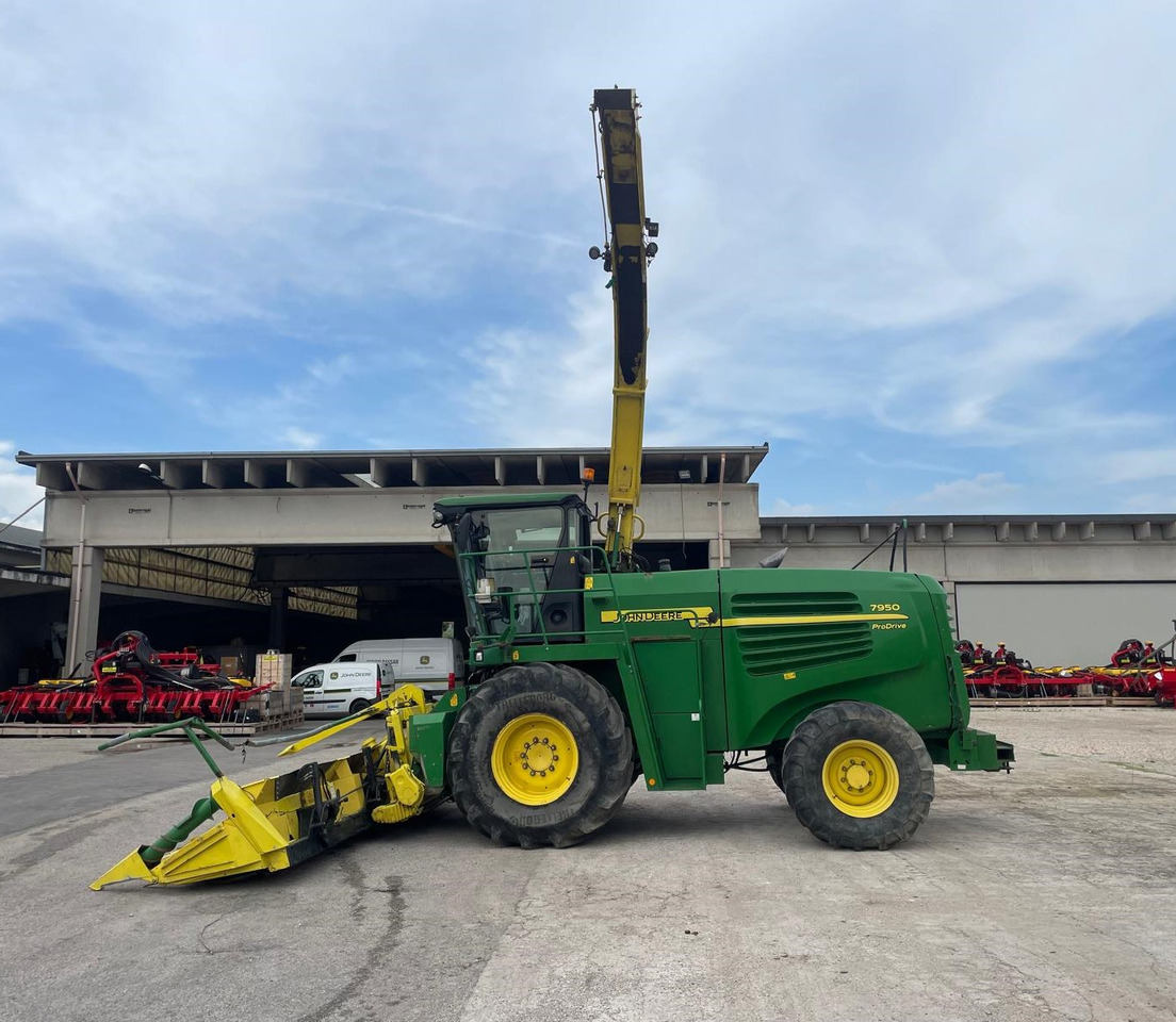 JOHN DEERE TRINCIA 7950 - Sieczkarnia: zdjęcie 5 JOHN DEERE TRINCIA 7950 - Sieczkarnia: zdjęcie 5