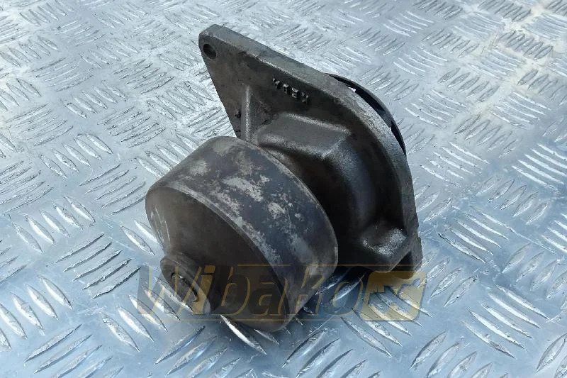 Komatsu SAA6D102E-2 - Pompa wodna: zdjęcie 1 Komatsu SAA6D102E-2 - Pompa wodna: zdjęcie 1