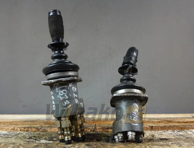 Rexroth 4TH6U52.13/5M - Zawór hydrauliczny do Maszyn budowlanych: zdjęcie 1 Rexroth 4TH6U52.13/5M - Zawór hydrauliczny do Maszyn budowlanych: zdjęcie 1