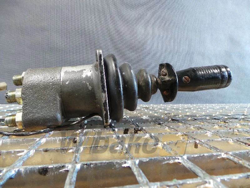 Rexroth 4TH6V52.14/105S205 - Zawór hydrauliczny do Maszyn budowlanych: zdjęcie 1 Rexroth 4TH6V52.14/105S205 - Zawór hydrauliczny do Maszyn budowlanych: zdjęcie 1