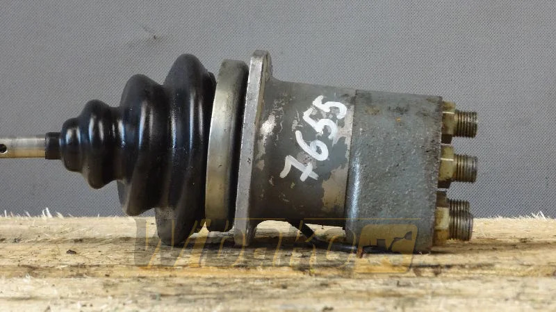 Rexroth 4TH6V52.14/5MS205 227213 00 - Zawór hydrauliczny do Maszyn budowlanych: zdjęcie 1 Rexroth 4TH6V52.14/5MS205 227213 00 - Zawór hydrauliczny do Maszyn budowlanych: zdjęcie 1