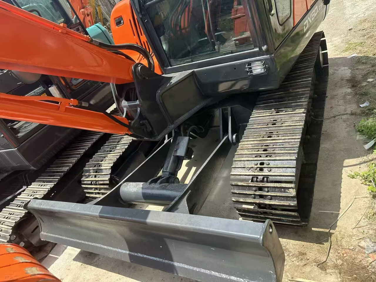 DOOSAN DX60 - Koparka gąsienicowa: zdjęcie 3 DOOSAN DX60 - Koparka gąsienicowa: zdjęcie 3