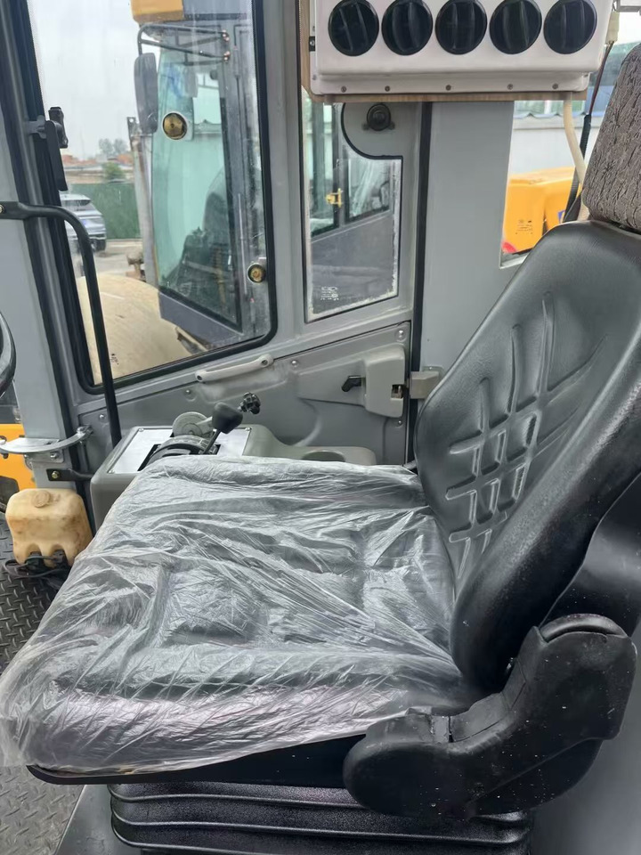 XCMG XS223J - Kompaktor: zdjęcie 4 XCMG XS223J - Kompaktor: zdjęcie 4