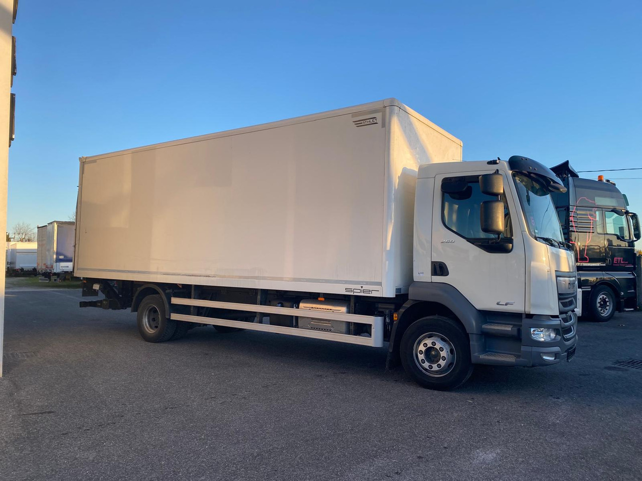 DAF LF 260 FA - Samochód ciężarowy furgon: zdjęcie 2 DAF LF 260 FA - Samochód ciężarowy furgon: zdjęcie 2