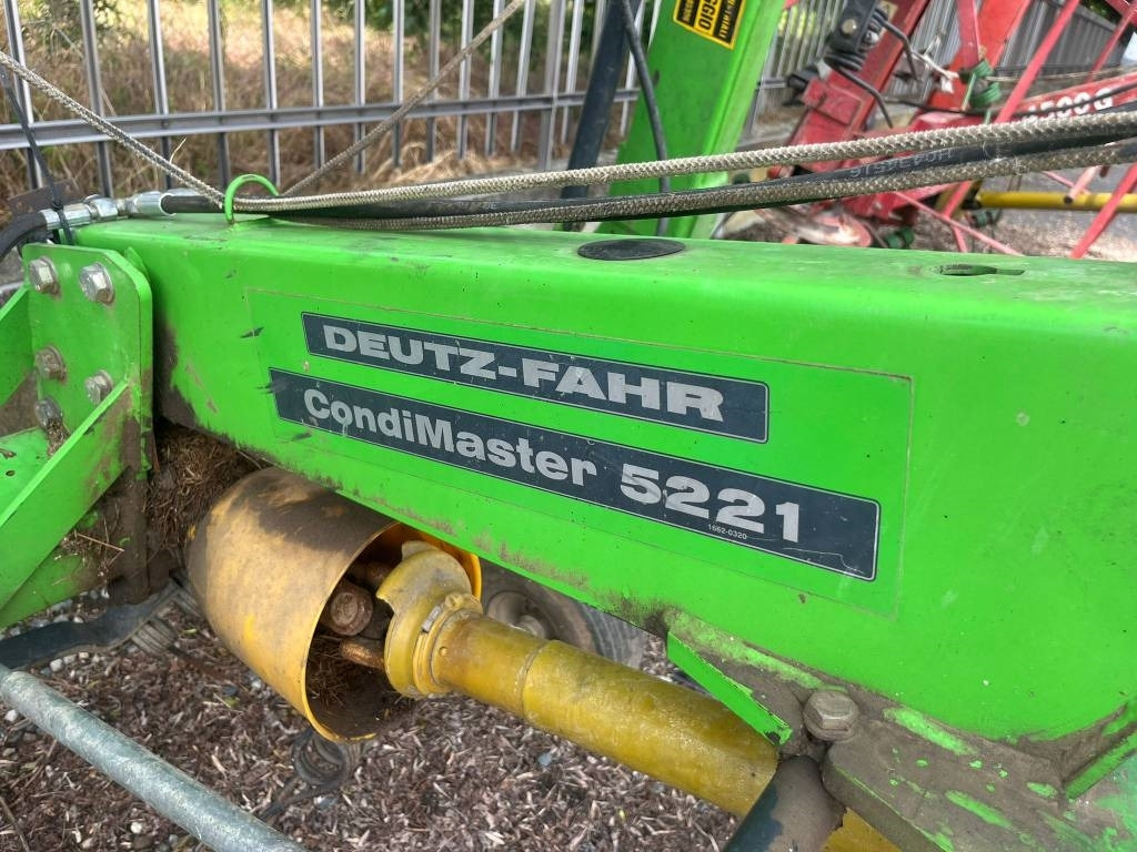 Deutz-fahr 5221 - Przetrząsacz: zdjęcie 2 Deutz-fahr 5221 - Przetrząsacz: zdjęcie 2