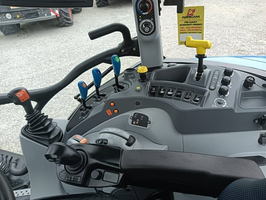 Ciągnik rolniczy New Holland T 5.120: zdjęcie 12 Ciągnik rolniczy New Holland T 5.120: zdjęcie 12