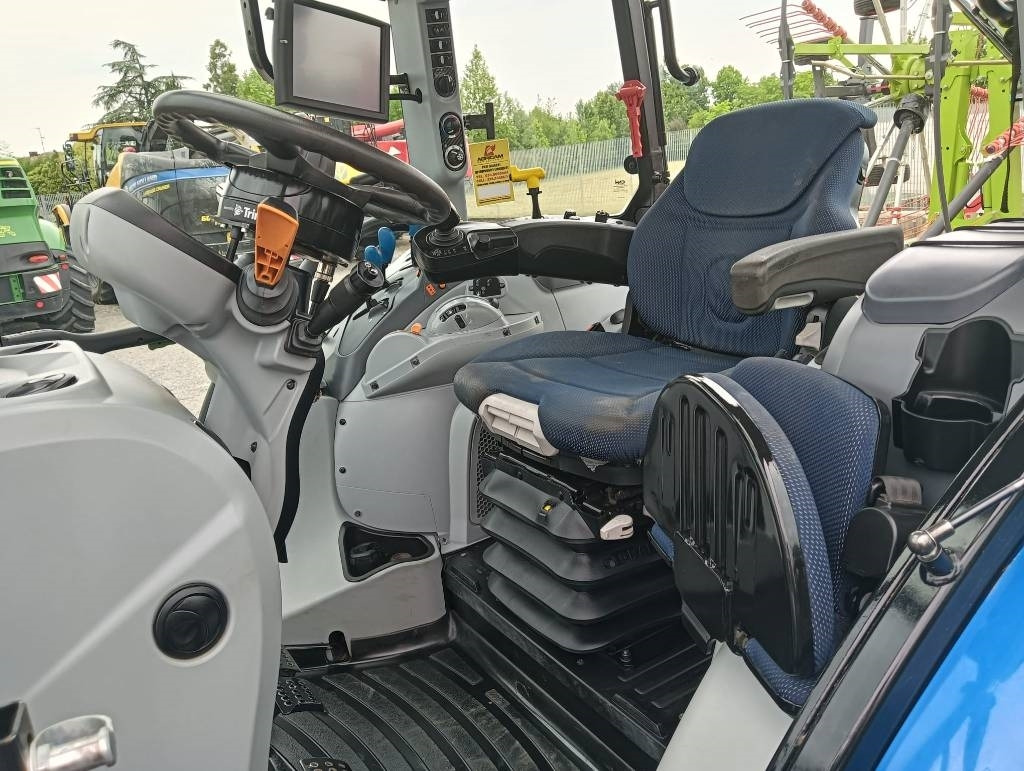 Ciągnik rolniczy New Holland T 5.120: zdjęcie 10 Ciągnik rolniczy New Holland T 5.120: zdjęcie 10