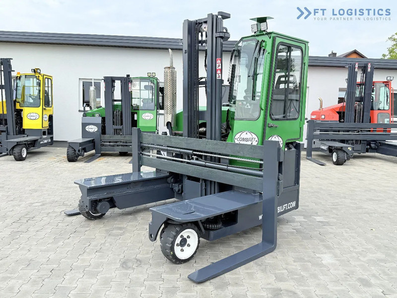 Combilift C3000 / DIESEL / DUPLEX - 4000MM / WIDE FORK POSITIONER 2700MM / FULL HEATED CABIN / ONLY 6905H / CONDITION - LIKE NEW! C3000 / - Wózek 4-kierunkowy: zdjęcie 1 Combilift C3000 / DIESEL / DUPLEX - 4000MM / WIDE FORK POSITIONER 2700MM / FULL HEATED CABIN / ONLY 6905H / CONDITION - LIKE NEW! C3000 / - Wózek 4-kierunkowy: zdjęcie 1