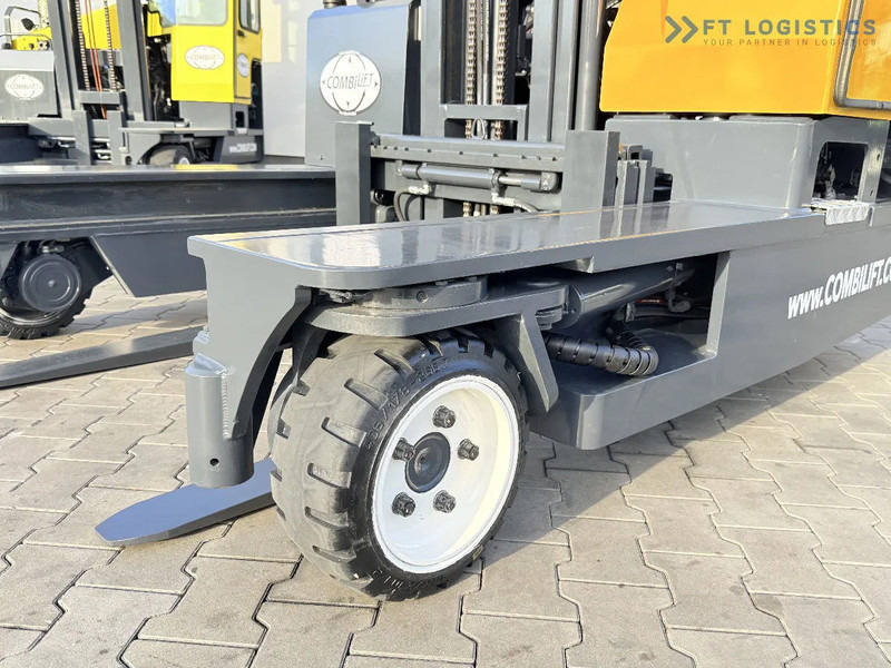 Combilift C3000 / GAS / DUPLEX 4500MM / ONLY 3096 HOURS / FORK SIDE SHIFT / FULL CABIN / EXCELLENT CONDITION / Wide range of four-way and - Wózek 4-kierunkowy: zdjęcie 4 Combilift C3000 / GAS / DUPLEX 4500MM / ONLY 3096 HOURS / FORK SIDE SHIFT / FULL CABIN / EXCELLENT CONDITION / Wide range of four-way and - Wózek 4-kierunkowy: zdjęcie 4