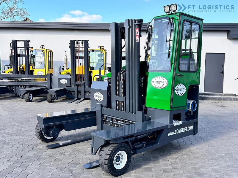 Combilift C4000 / TRIPLEX / 4900MM / LPG / FREE LIFT / FORK SHIFT / LIKE NEW C4000 / TRIPLEX / 4900MM / LPG / FREE LIFT / FORK SHIFT / LIK - Wózek 4-kierunkowy: zdjęcie 3 Combilift C4000 / TRIPLEX / 4900MM / LPG / FREE LIFT / FORK SHIFT / LIKE NEW C4000 / TRIPLEX / 4900MM / LPG / FREE LIFT / FORK SHIFT / LIK - Wózek 4-kierunkowy: zdjęcie 3