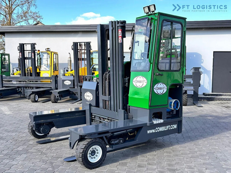Combilift C4000 / TRIPLEX / 4900MM / LPG / FREE LIFT / FORK SHIFT / LIKE NEW C4000 / TRIPLEX / 4900MM / LPG / FREE LIFT / FORK SHIFT / LIK - Wózek 4-kierunkowy: zdjęcie 1 Combilift C4000 / TRIPLEX / 4900MM / LPG / FREE LIFT / FORK SHIFT / LIKE NEW C4000 / TRIPLEX / 4900MM / LPG / FREE LIFT / FORK SHIFT / LIK - Wózek 4-kierunkowy: zdjęcie 1