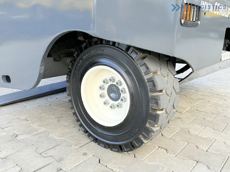 Combilift C5000SR / DIESEL / TRIPLEX MAST – 6100 MM / FORK POSITIONER / FULL CABIN C5000SR / DIESEL / TRIPLEX MAST – 6100 MM / FORK POSITI - Wózek widłowy boczny: zdjęcie 4 Combilift C5000SR / DIESEL / TRIPLEX MAST – 6100 MM / FORK POSITIONER / FULL CABIN C5000SR / DIESEL / TRIPLEX MAST – 6100 MM / FORK POSITI - Wózek widłowy boczny: zdjęcie 4