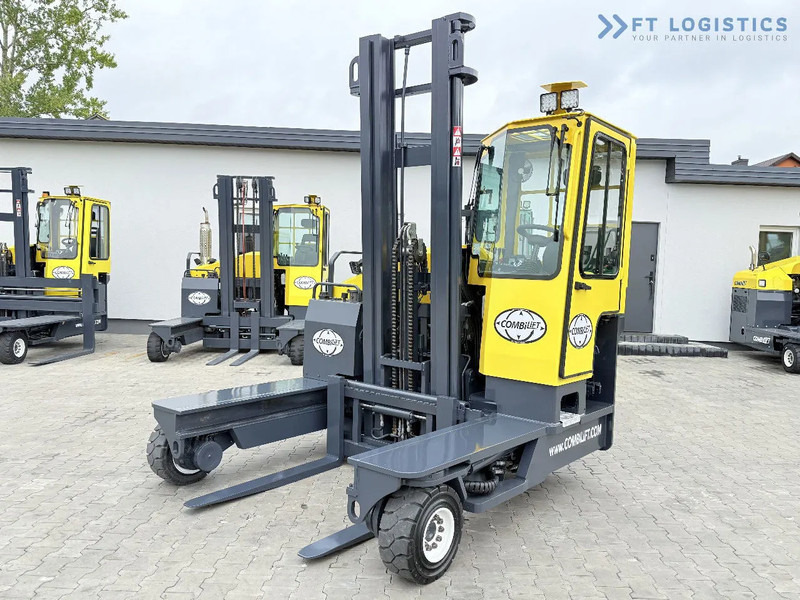 Combilift Combilift FOUR-WAY / MULTI-DIRECTIONAL FORKLIFT C4000 / GAS / DUPLEX 4600MM / ONLY 5614 OPERATING HOURS / FORK POSITIONER / FULL - Wózek 4-kierunkowy: zdjęcie 3 Combilift Combilift FOUR-WAY / MULTI-DIRECTIONAL FORKLIFT C4000 / GAS / DUPLEX 4600MM / ONLY 5614 OPERATING HOURS / FORK POSITIONER / FULL - Wózek 4-kierunkowy: zdjęcie 3
