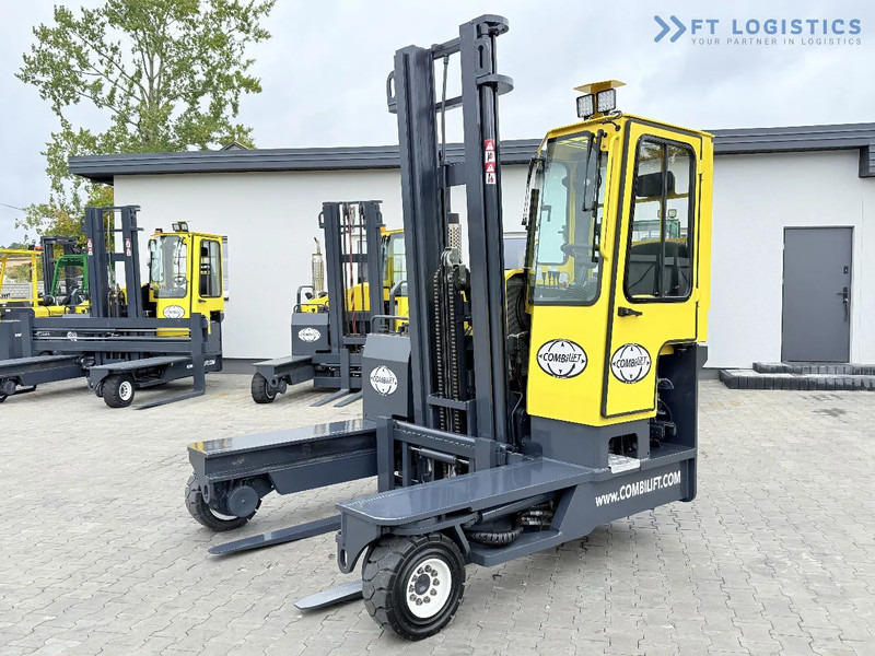 Combilift Combilift FOUR-WAY / MULTI-DIRECTIONAL FORKLIFT C4000 / GAS / DUPLEX 4600MM / ONLY 5614 OPERATING HOURS / FORK POSITIONER / FULL - Wózek 4-kierunkowy: zdjęcie 1 Combilift Combilift FOUR-WAY / MULTI-DIRECTIONAL FORKLIFT C4000 / GAS / DUPLEX 4600MM / ONLY 5614 OPERATING HOURS / FORK POSITIONER / FULL - Wózek 4-kierunkowy: zdjęcie 1