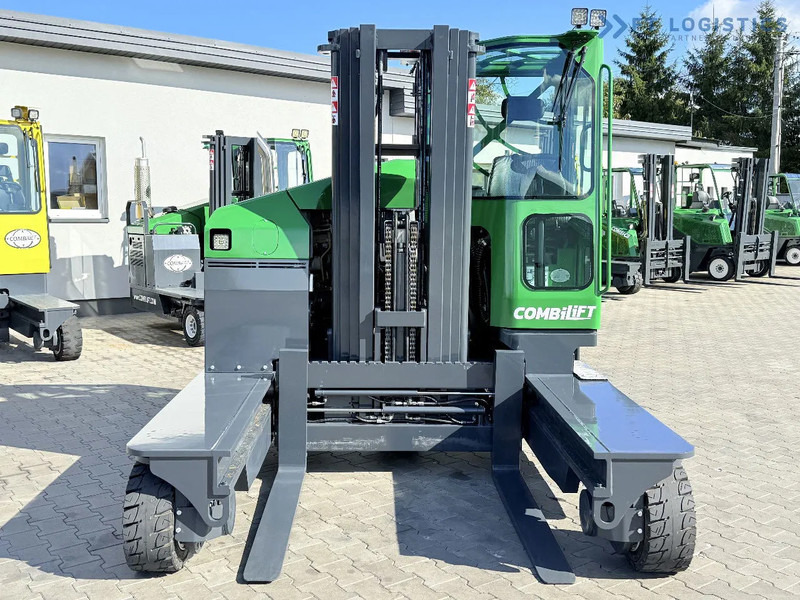 Combilift FOUR-WAY / MULTI-DIRECTIONAL FORKLIFT C4500 / DIESEL / TRIPLEX 4900MM / ONLY 4160 WORKING HOURS / FORK POSITIONER / FULL CABIN W - Wózek 4-kierunkowy: zdjęcie 4 Combilift FOUR-WAY / MULTI-DIRECTIONAL FORKLIFT C4500 / DIESEL / TRIPLEX 4900MM / ONLY 4160 WORKING HOURS / FORK POSITIONER / FULL CABIN W - Wózek 4-kierunkowy: zdjęcie 4