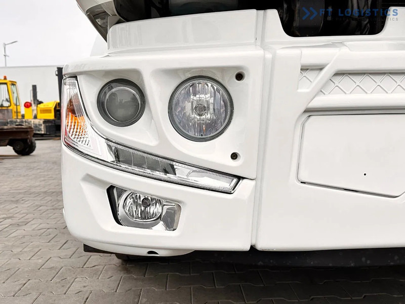 Renault Midlum 250 Renault D 250 / AUTOMATIC / 4X2 / 18 PALLETS / TAIL LIFT / SIDE BOARDS / curtainsider truck - Samochód ciężarowy plandeka: zdjęcie 4 Renault Midlum 250 Renault D 250 / AUTOMATIC / 4X2 / 18 PALLETS / TAIL LIFT / SIDE BOARDS / curtainsider truck - Samochód ciężarowy plandeka: zdjęcie 4