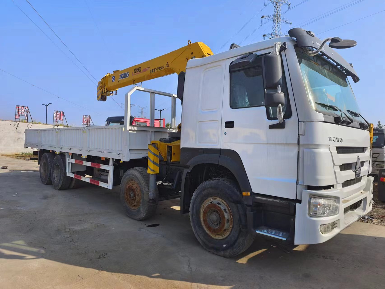 HOWO HOWO 371 chassis,10 TONS crane truck - Samochod ciężarowy z HDS: zdjęcie 5 HOWO HOWO 371 chassis,10 TONS crane truck - Samochod ciężarowy z HDS: zdjęcie 5
